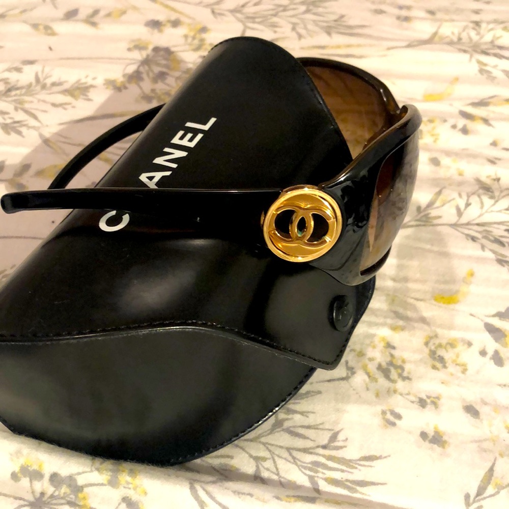 Sunglasses  Chanel
